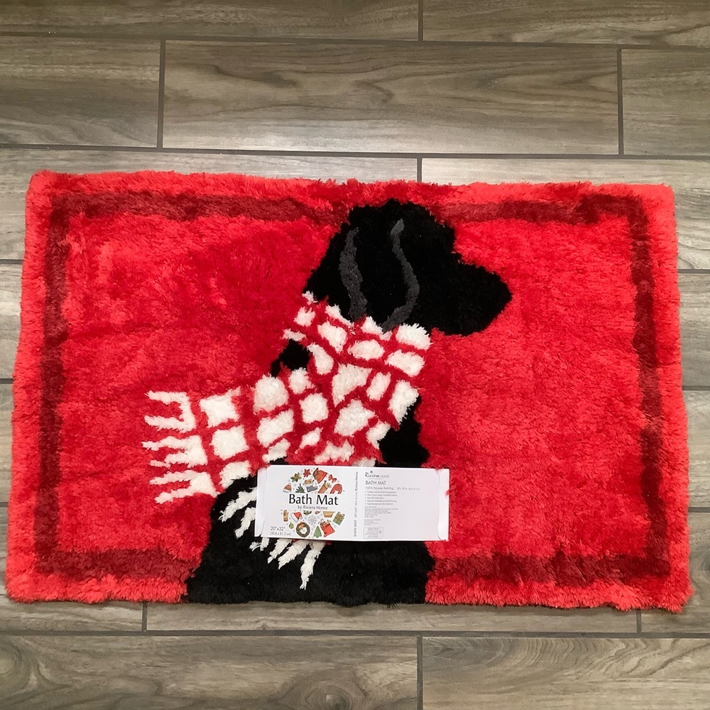 Riviera Home Microfiber Dog With Scarf Patterned Bath Rug